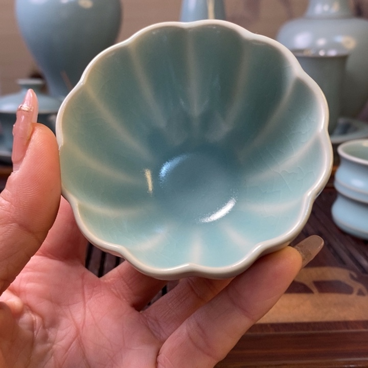 菊瓣杯原产地汝瓷