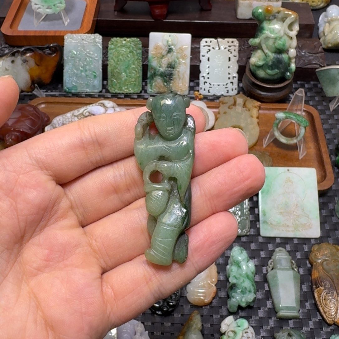 翡翠未镶嵌颈饰开*翡翠颈饰未镶嵌