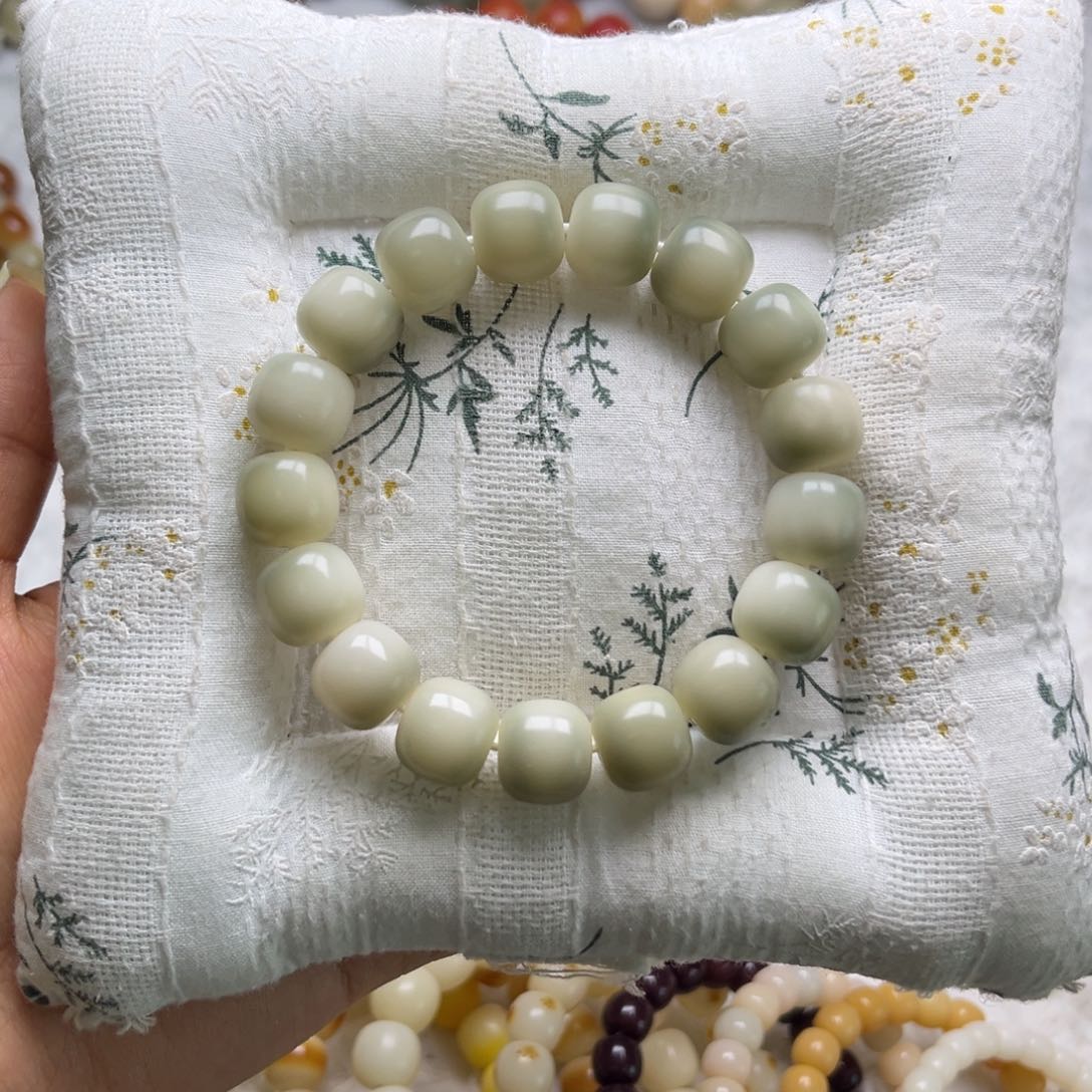 菩提根/象牙果吊坠透绿花皮桶珠卡14