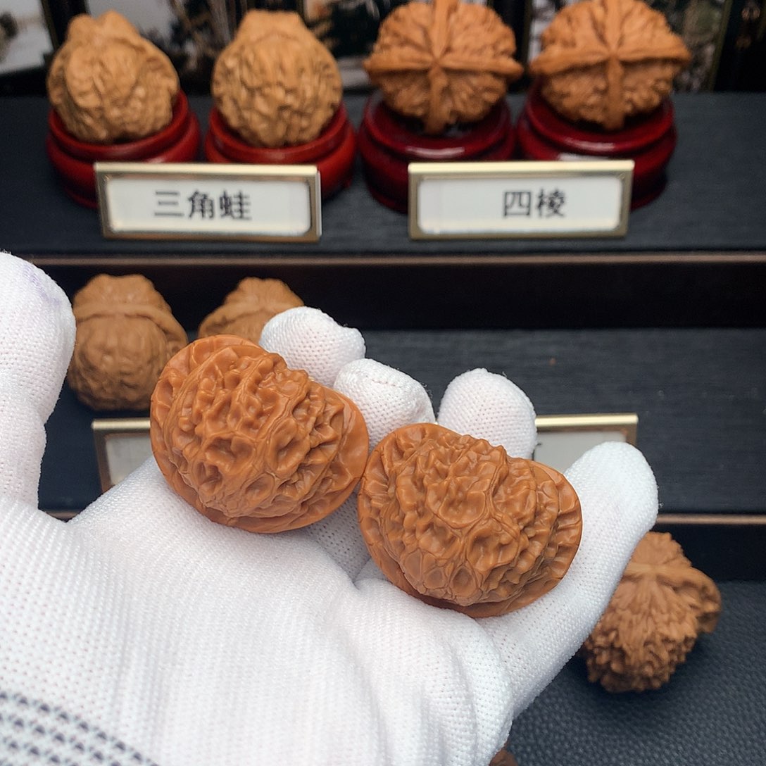 文玩核桃吊坠124号宫灯39