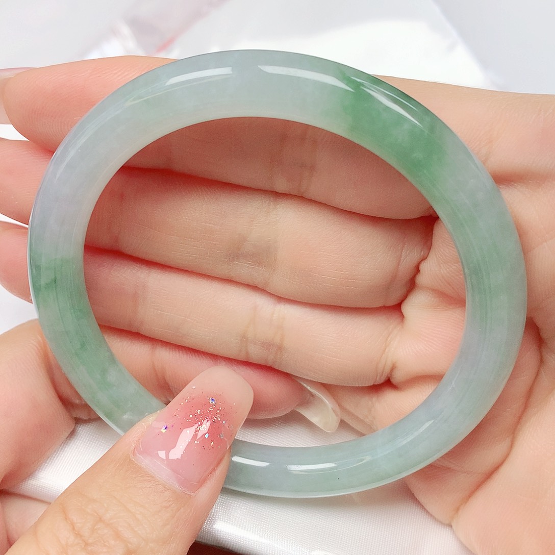 翡翠手镯未镶嵌抖音649