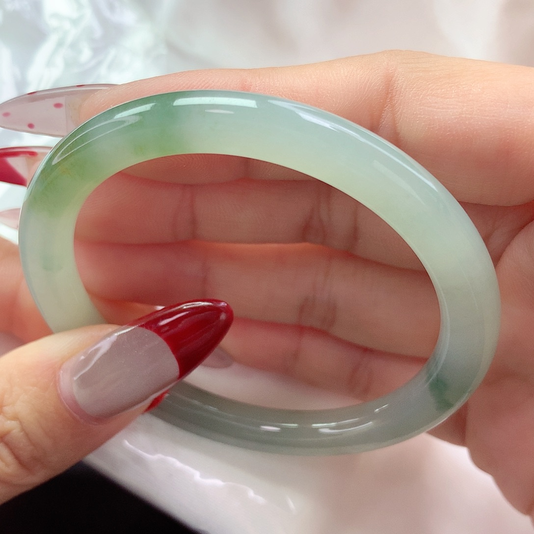 【闪购商品】翡翠手镯未镶嵌a 062200