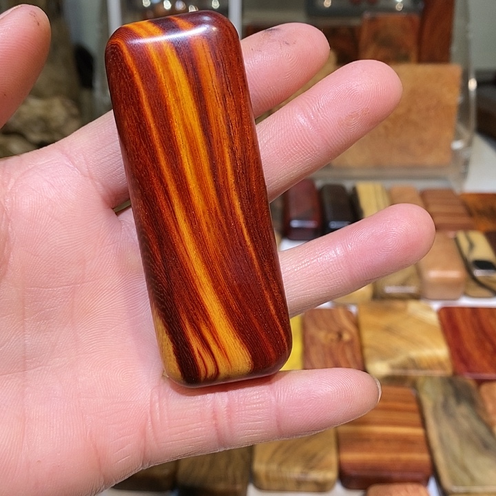 凉***次香榧木木质哈把玩件5588