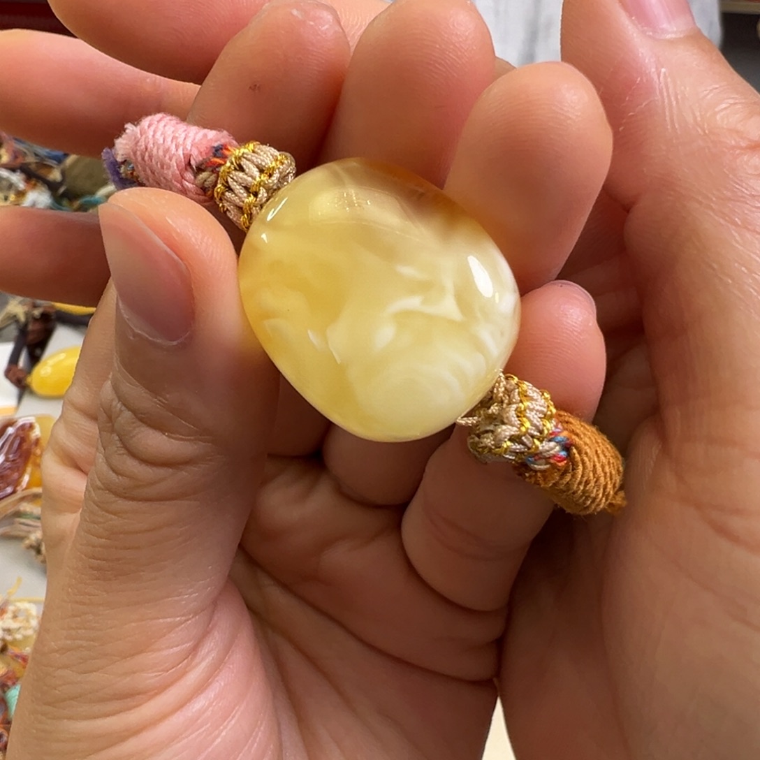 未镶嵌蜜蜡裸石蜜蜡