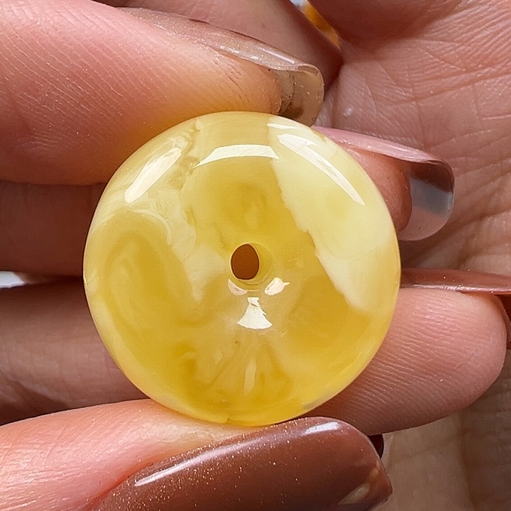 蜜蜡未镶嵌珠宝奇石