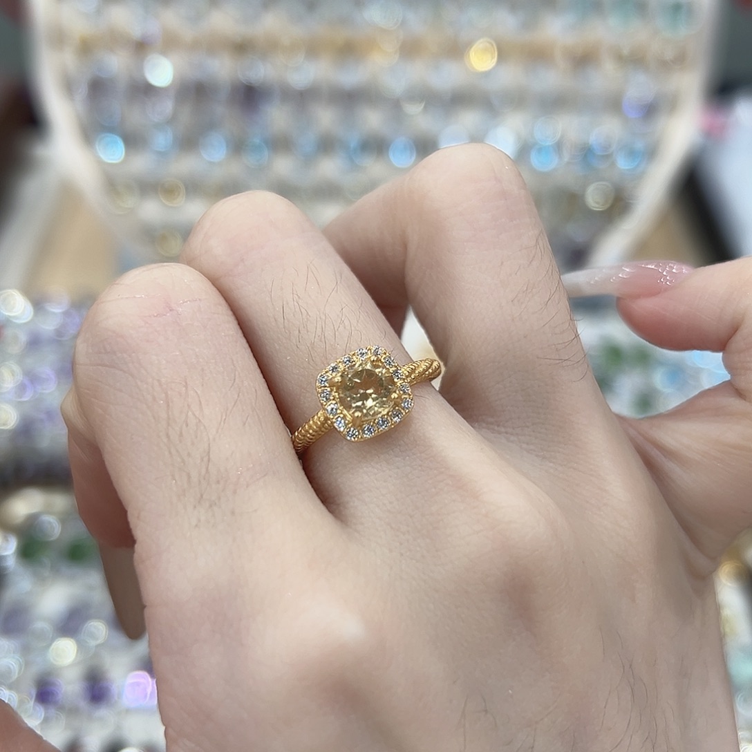 颜****黄晶戒指银S925镶嵌