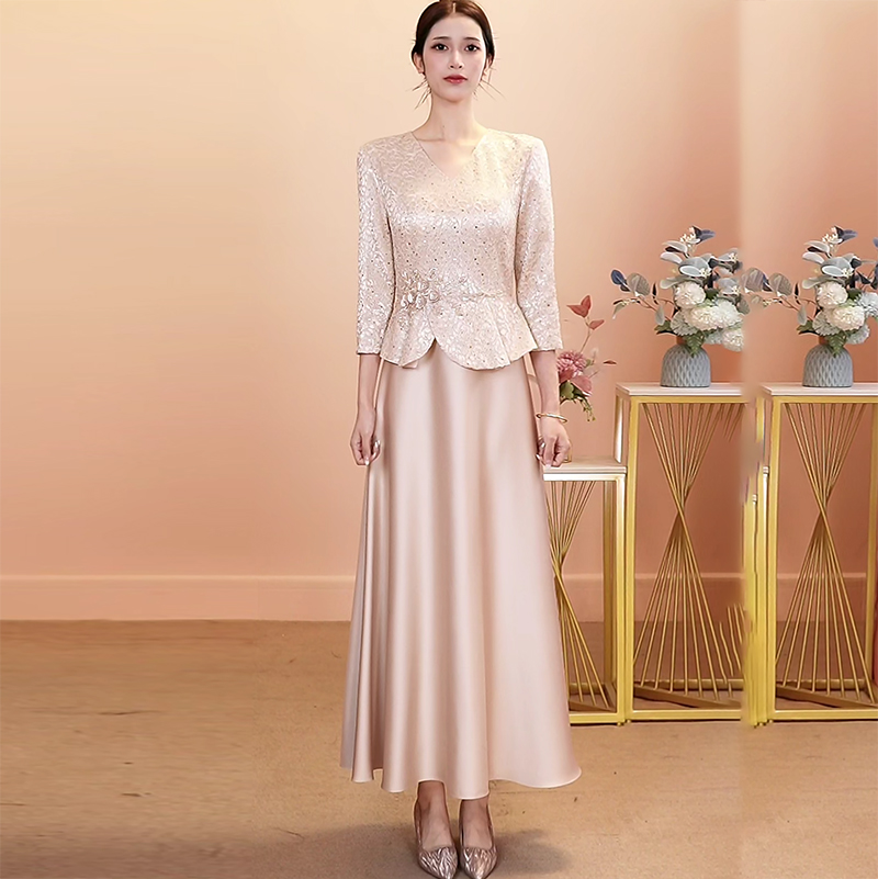 2025新款妈妈婚宴礼服年轻气质喜婆婆连衣裙新中式日常可穿大气款