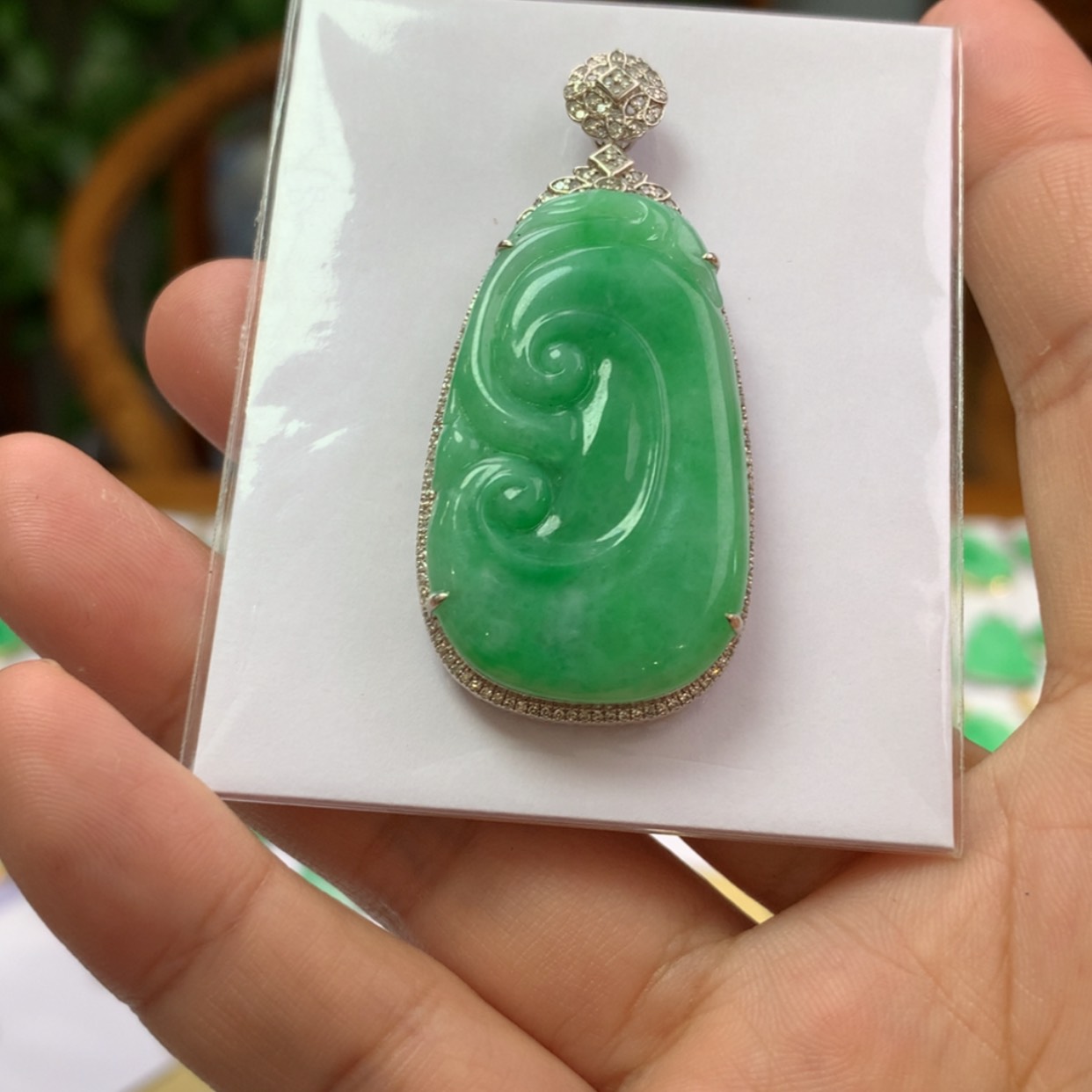 【闪购商品】翡翠颈饰18K金镶嵌翡翠首饰