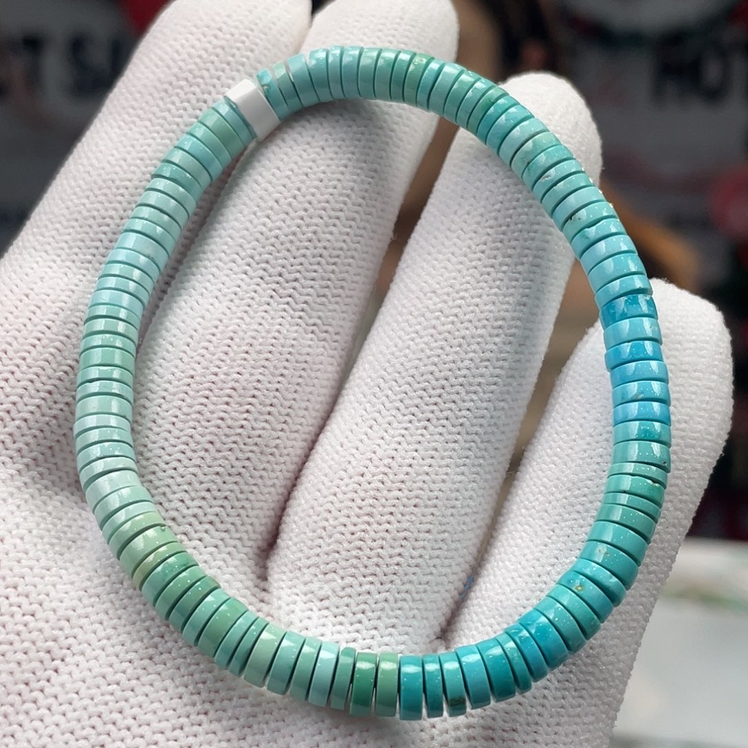 绿松石未镶嵌挂件