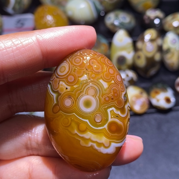 玛瑙/玉髓未镶嵌珠宝半成品153