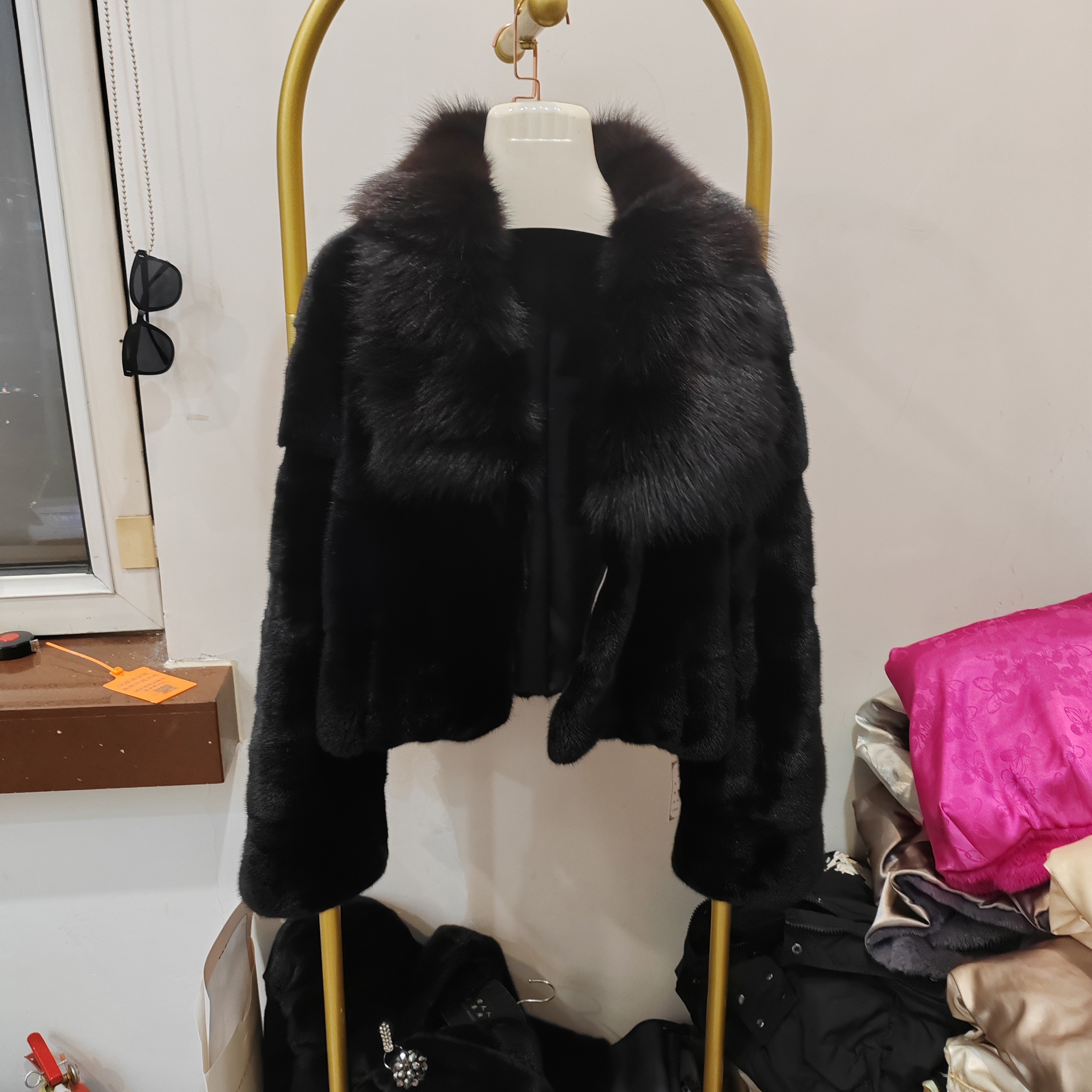 女款黑色鱼貂貂皮
