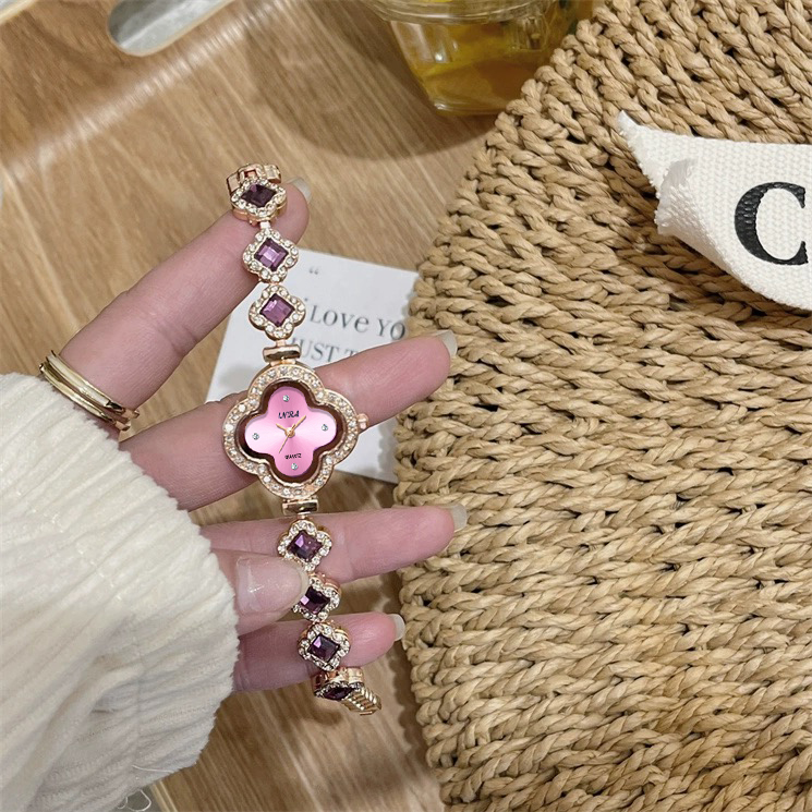 2025新款幸运粉色四叶草精致手链女士腕表6812 H