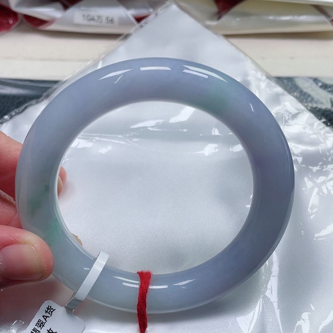 未镶嵌手镯（圆镯）翡翠