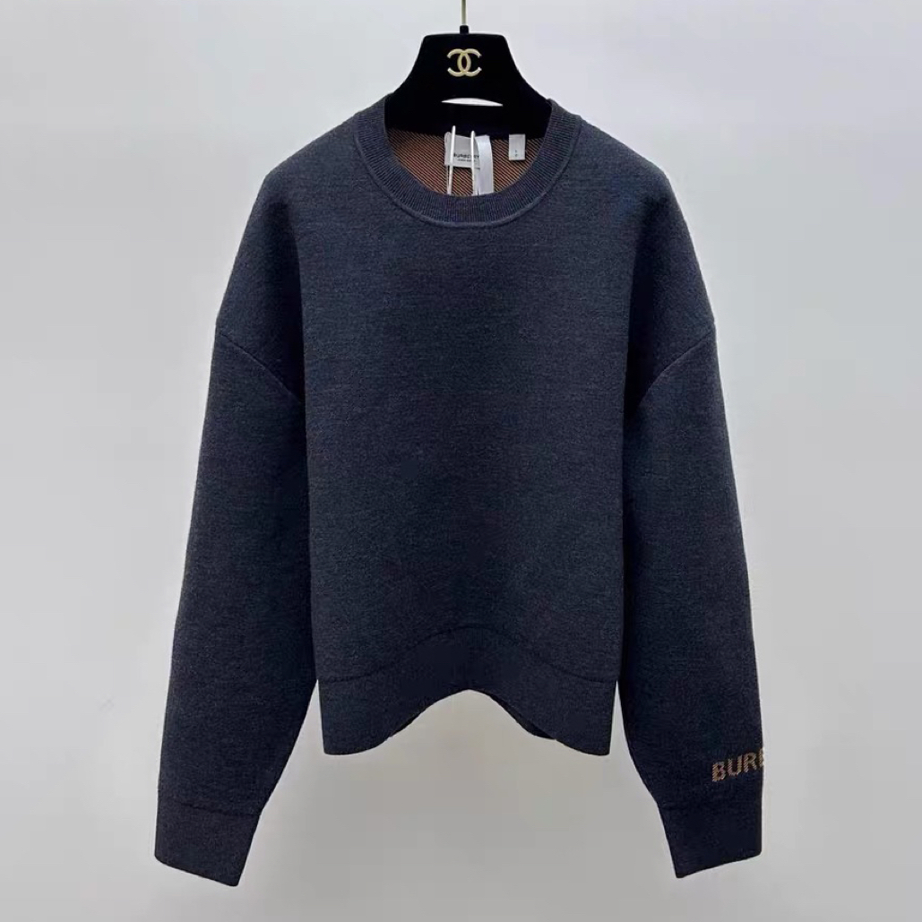 99新 BURBERRY/博柏利 灰色短款卫衣/XS码/A05513