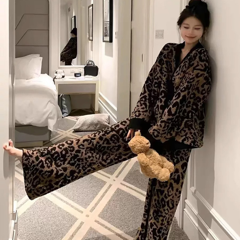 法式高级感豹纹印花半边绒睡衣女冬天2025加绒保暖家居服套装大码