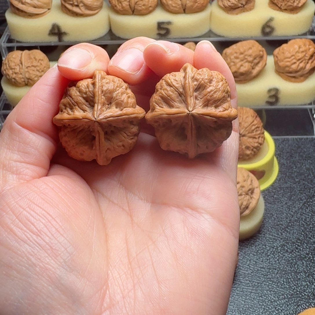 文玩核桃把件33号车