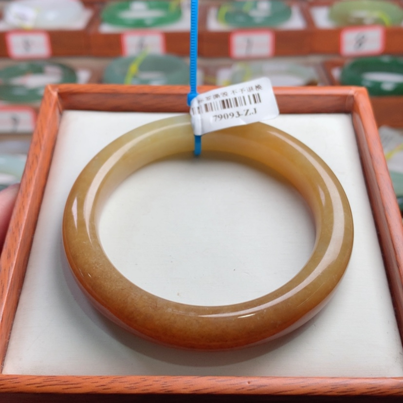 【闪购商品】和田玉手镯未镶嵌55.7