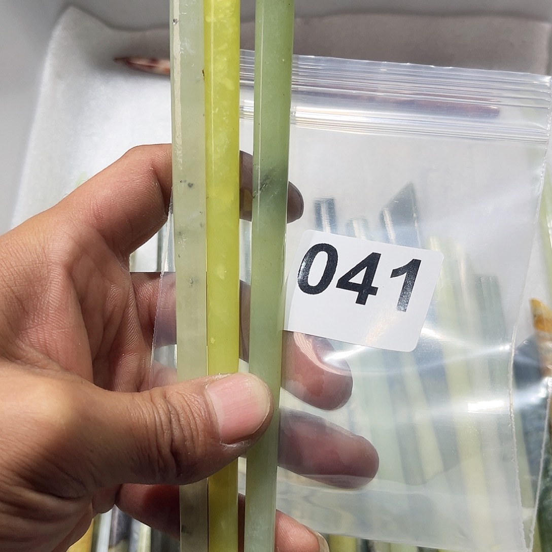 蛇纹石玉未镶嵌发簪