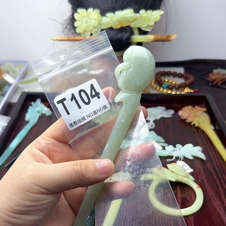 蛇纹石玉发饰合金兰