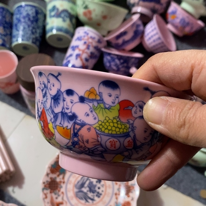 摆件陶红稀土童子4.5寸碗