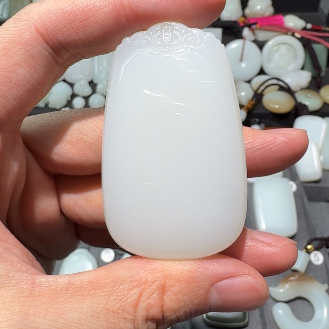 和田玉未镶嵌颈饰