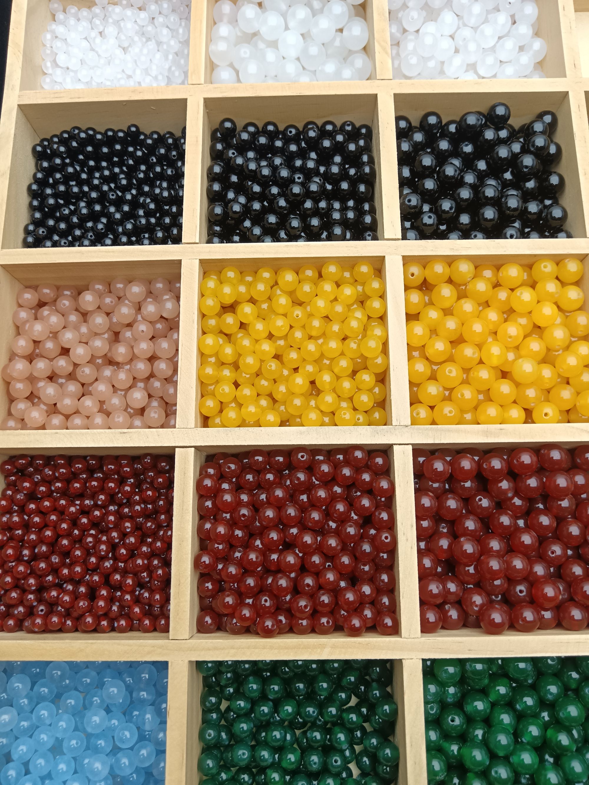 7A级天然玛瑙散珠送弹力绳穿引线