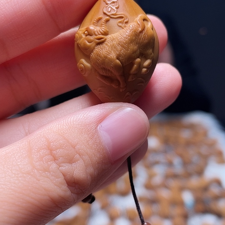 橄榄核吊坠橄榄球