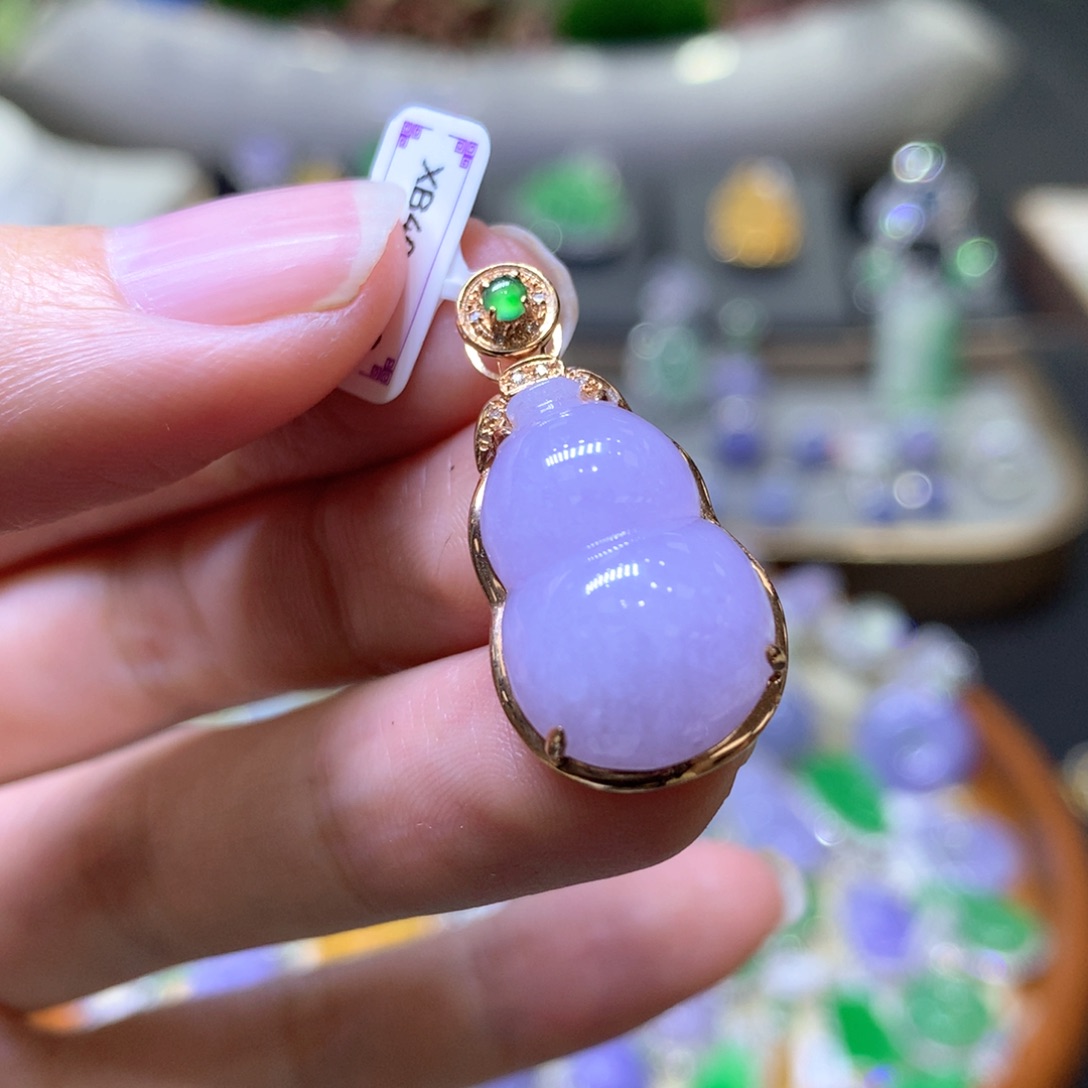 【闪购商品】翡翠颈饰18K金镶嵌翡翠吊坠项链