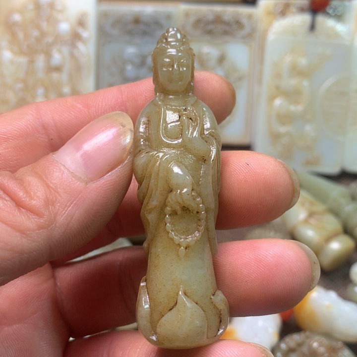 和田玉挂件未镶嵌合**宽