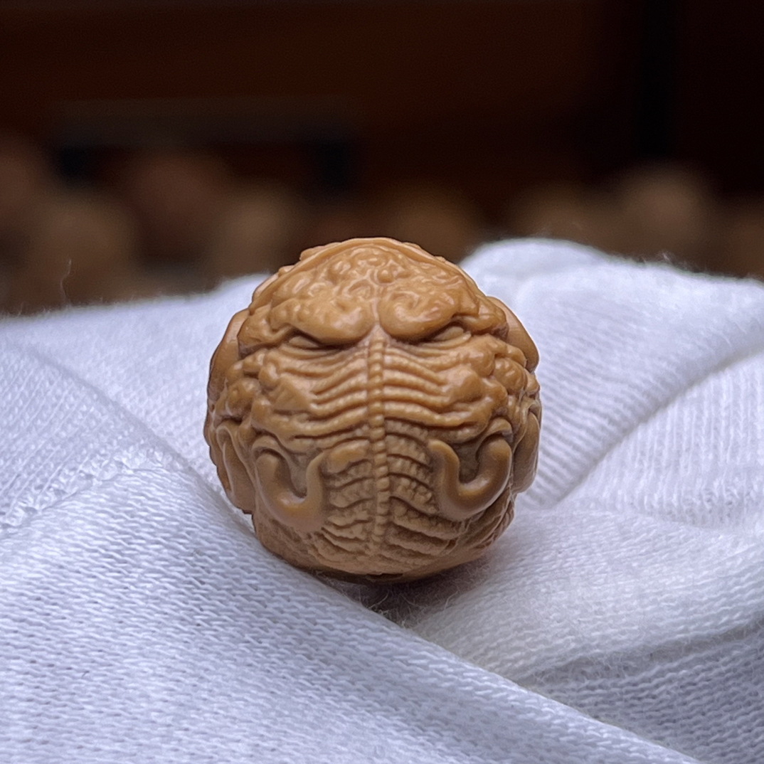 【精工冥王象神】尺寸17-18左右猴头核桃雕刻全品有正常封口线