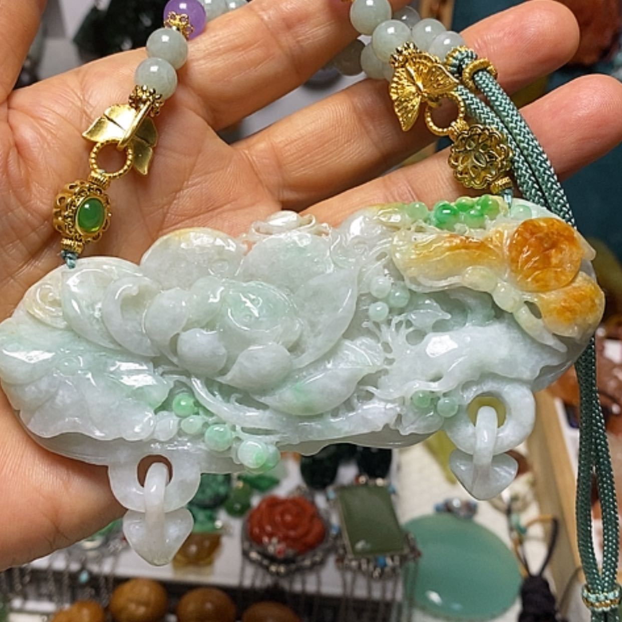 【闪购商品】翡翠未镶嵌吊坠(赠链)