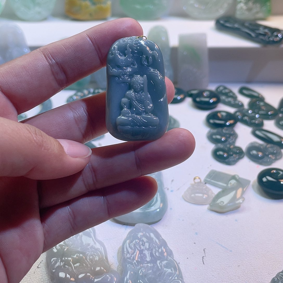 翡翠颈饰未镶嵌翡翠挂件