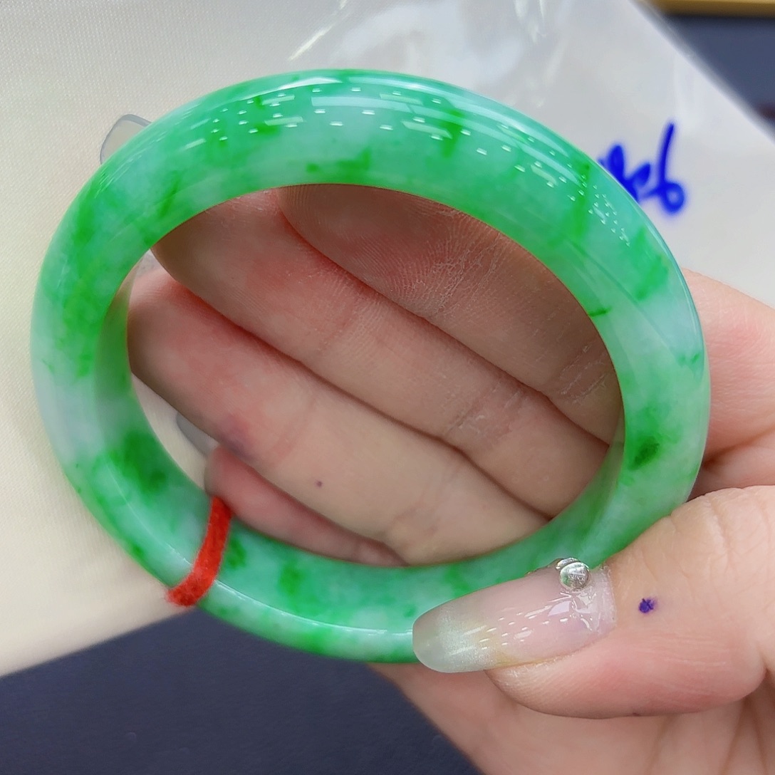 翡翠未镶嵌手镯精品•圈口55.56