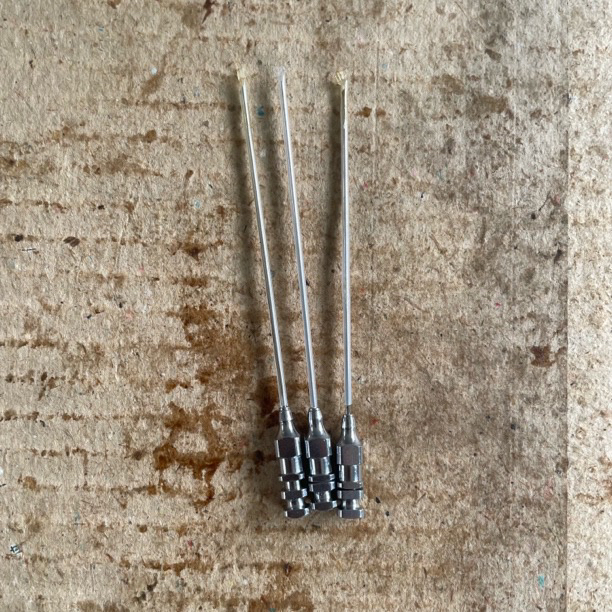 【70C-24】小头针（三个）