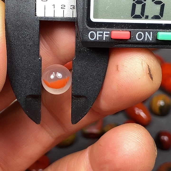 南红玛瑙未镶嵌车挂