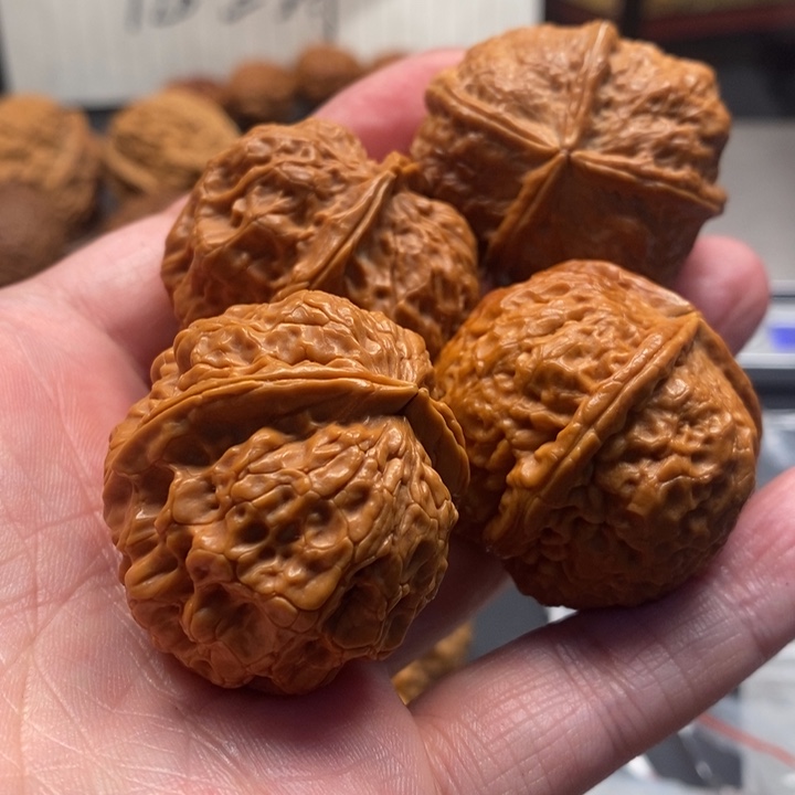 文玩核桃把件大**肉铁核桃