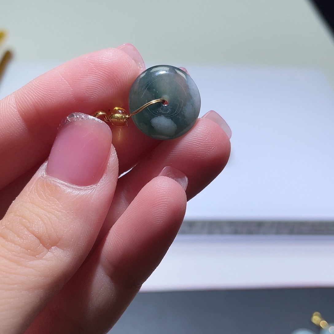 翡翠未镶嵌颈饰¥@oijjikk