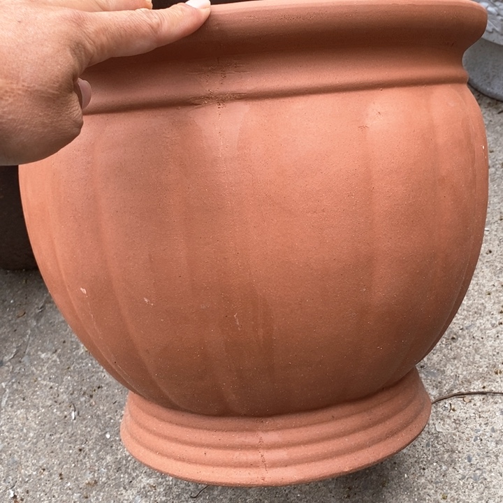 紫砂花盆高约30口约35