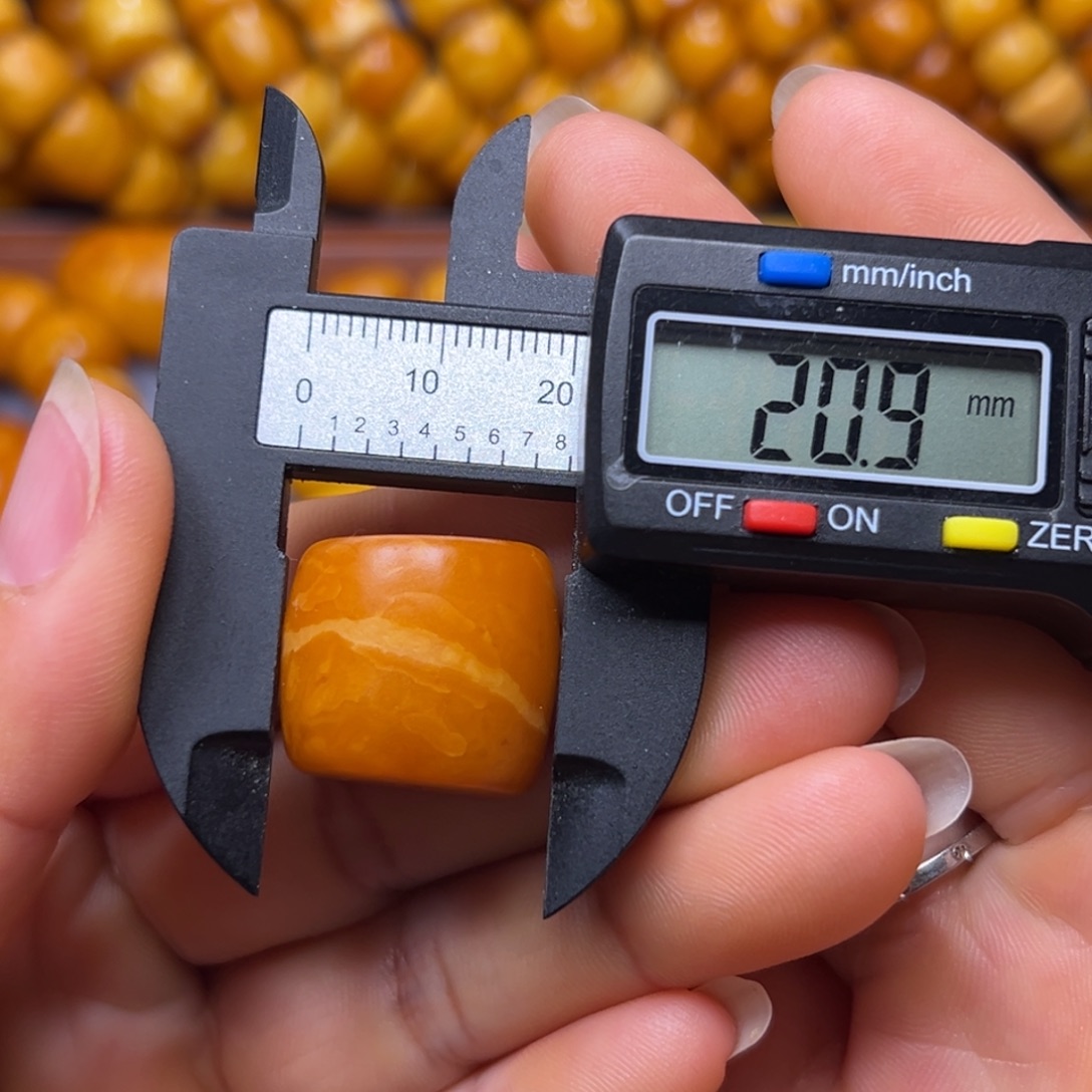 琥珀未镶嵌吊坠(不含链)