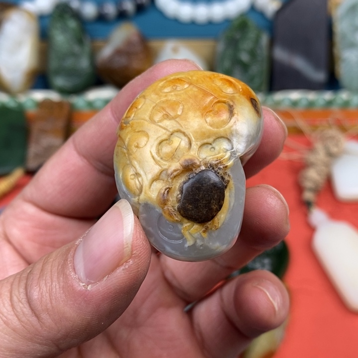 和田玉颈饰未镶嵌