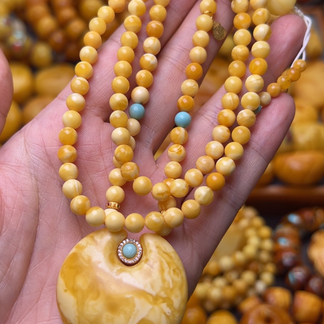 没***化蜜蜡未镶嵌珠宝奇石