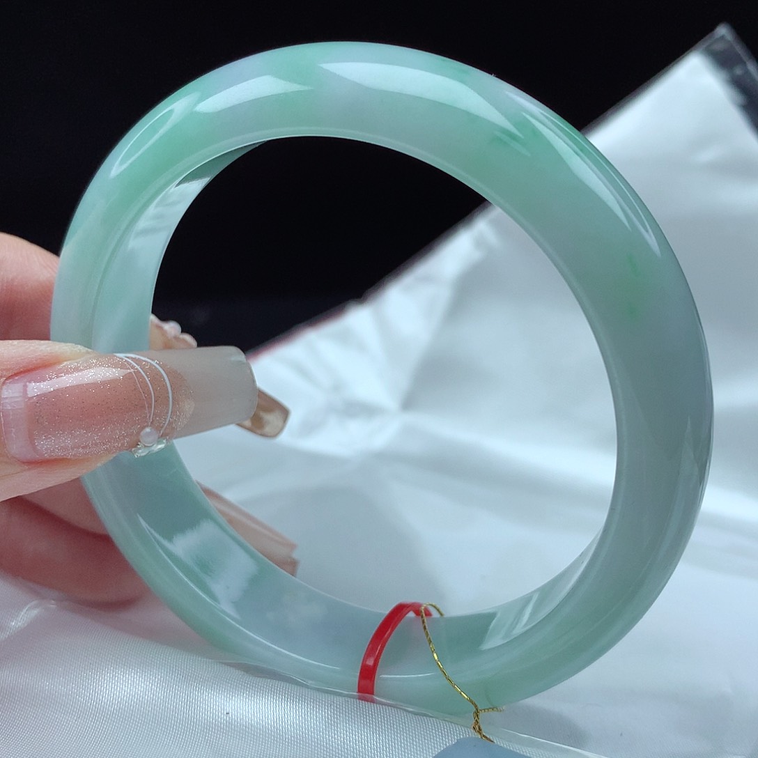 翡翠手镯未镶嵌57圈0467