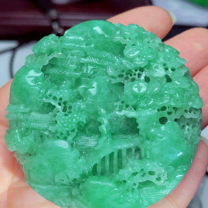 翡翠吊坠(不含链)18K金镶嵌