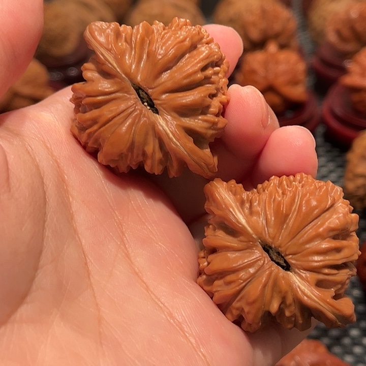 文玩核桃把件四座楼