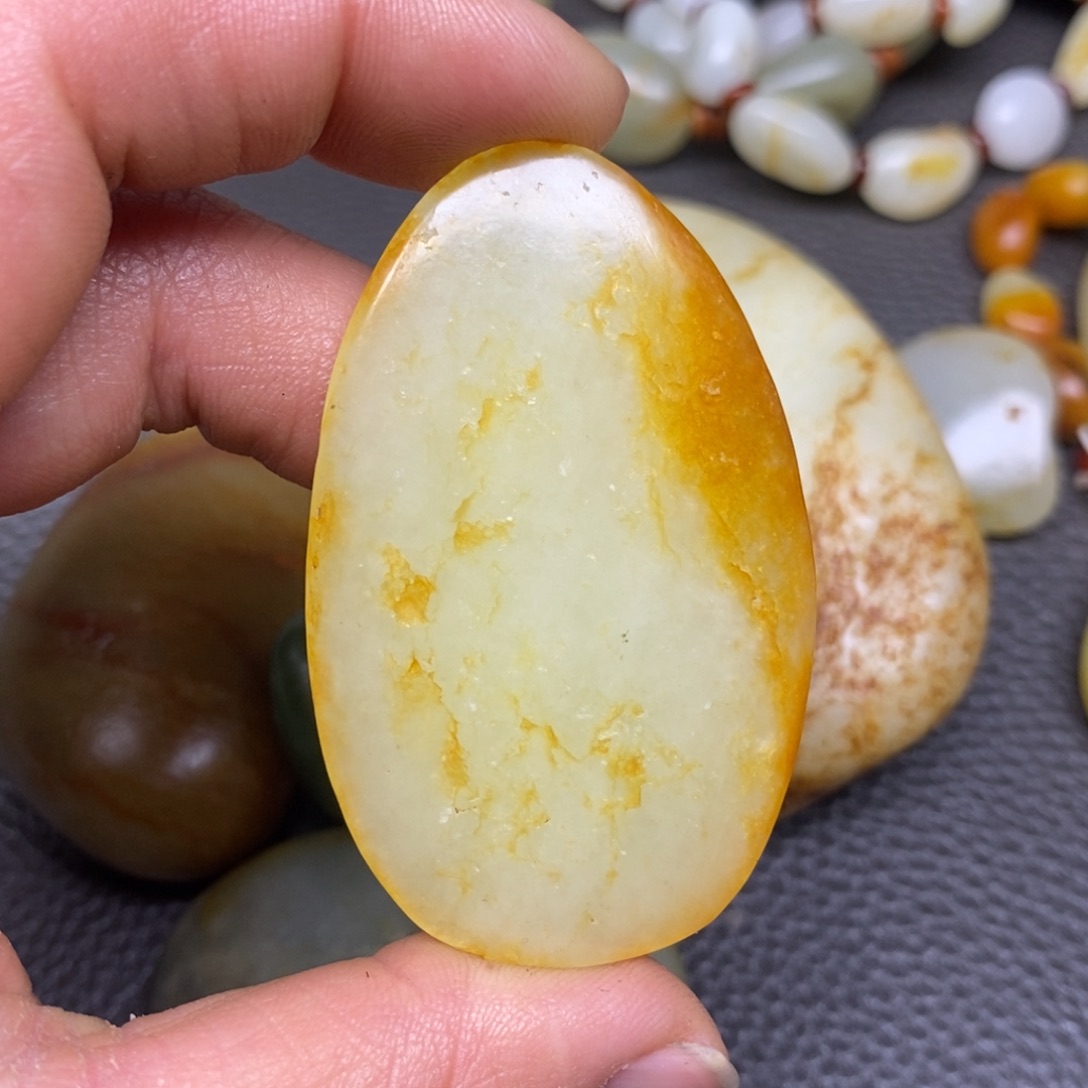 和田玉（糖玉）挂件未镶嵌