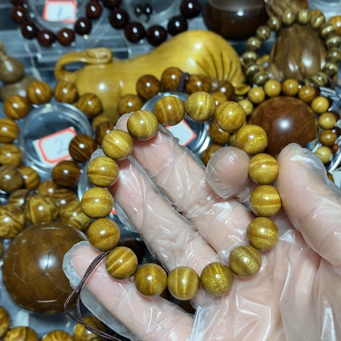 金丝楠木雕工艺品12