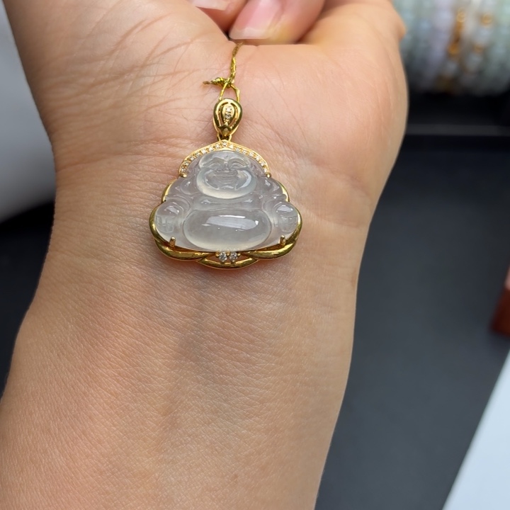 翡翠18K金镶嵌颈饰