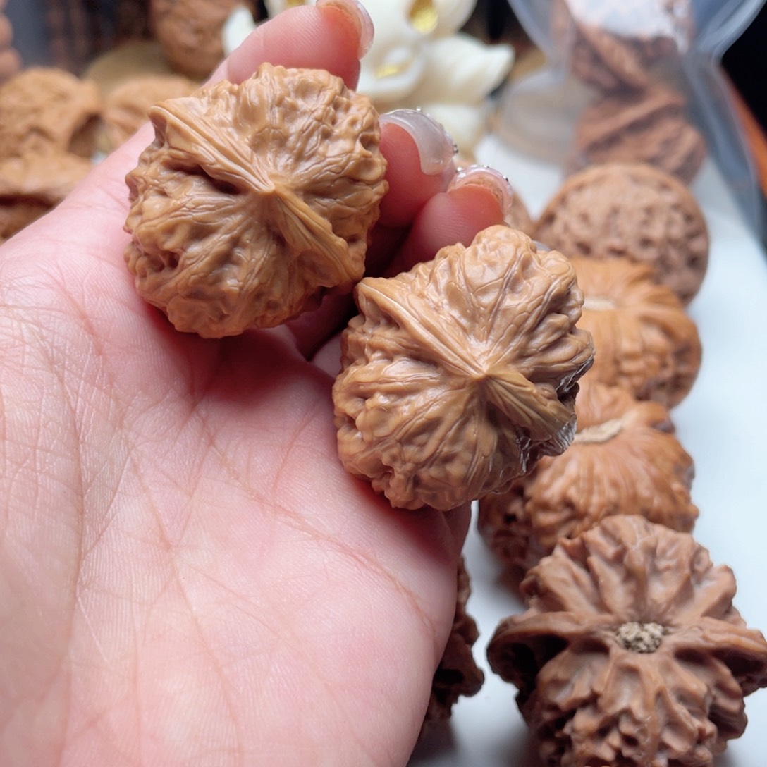 文玩核桃吊坠门头沟元宝