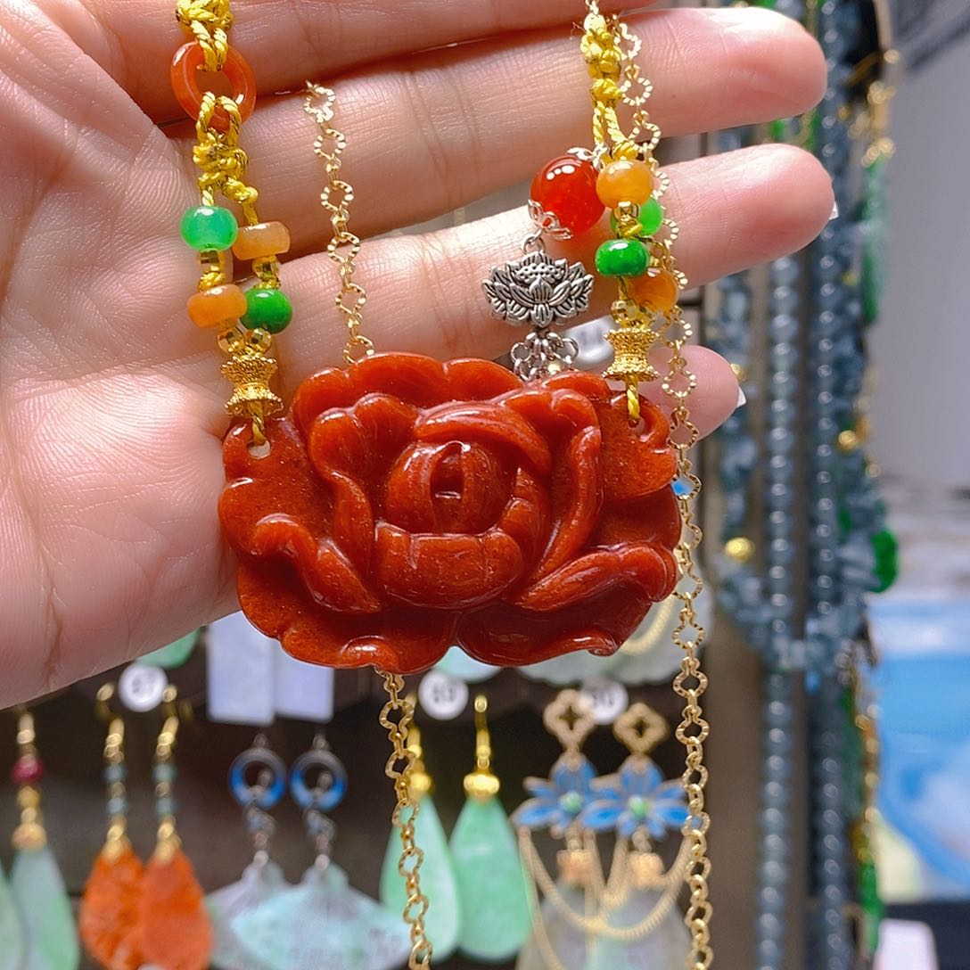 未镶嵌翡翠耳饰翡翠