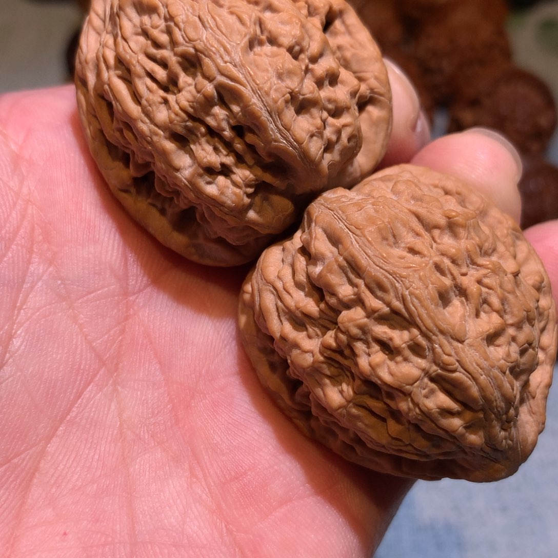 文玩核桃把件刘*御尊